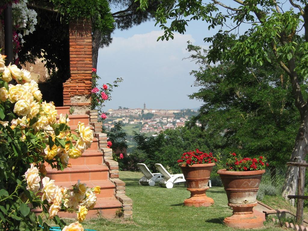 Borgo Fajani Guest House Terricciola Exterior photo