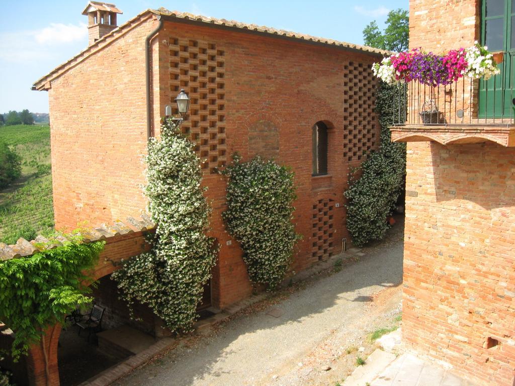 Borgo Fajani Guest House Terricciola Exterior photo