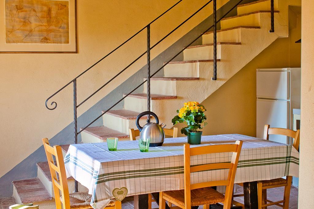 Borgo Fajani Guest House Terricciola Exterior photo